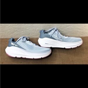 Altra FWD VIA Women's Running Shoes Light Blue Mesh Size 8 Soles Excellent